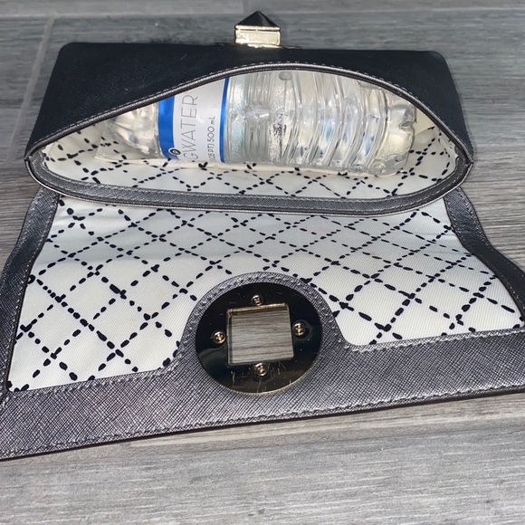 ๐๐ค KATE SPADE clutch metallic silver. EUC ๐ค๐ - Picture 7 of 16